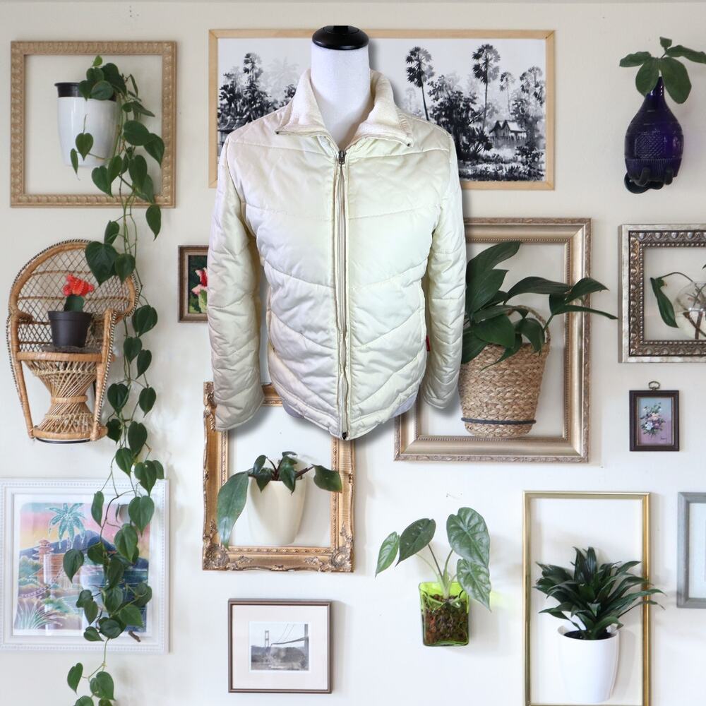 Vintage Y2K Women's Abercrombie & Fitch Ivory Puffer Jacket Size Small